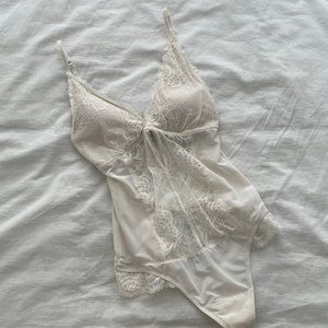 Abercrombie and fitch cream lace bodysuit